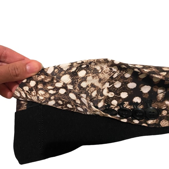BCBGMAXAZRIA Shawl collar cropped brown cheetah/ feather print blazer - Picture 10 of 16